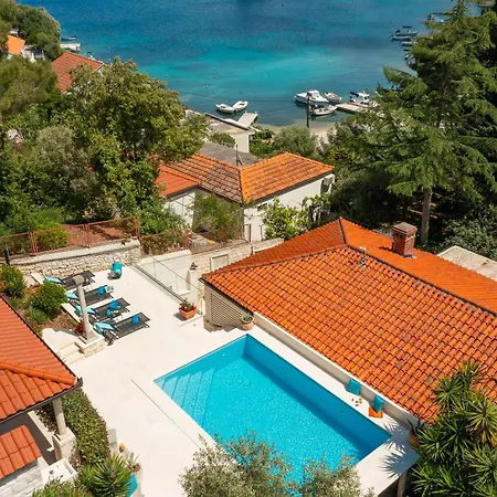 Nada - Unique & Artistic * Korčula