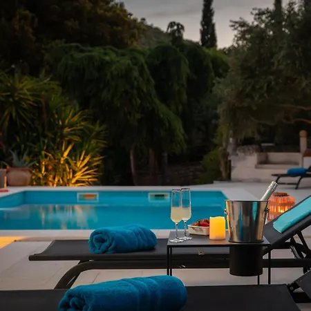 Villa Nada - Unique & Artistic *