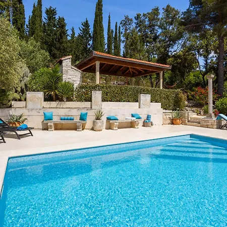 Nada - Unique & Artistic Villa *