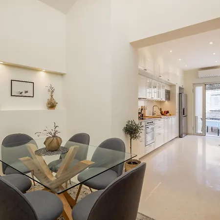 Nada - Unique & Artistic * Korčula