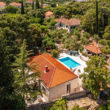 Nada - Unique & Artistic * Korčula