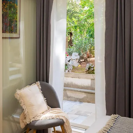 Nada - Unique & Artistic Villa