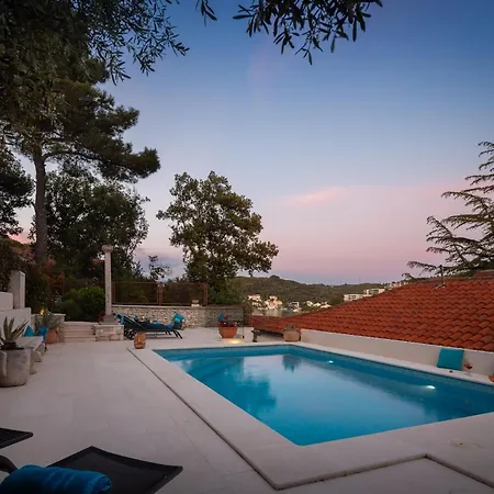 Nada - Unique & Artistic Villa Korčula