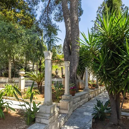 Nada - Unique & Artistic Villa *