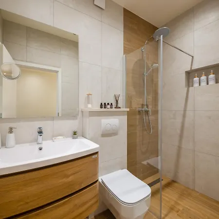 Nada - Unique & Artistic Korčula