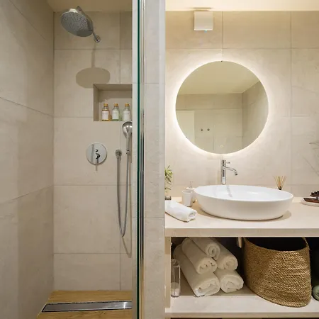 Nada - Unique & Artistic * Korčula