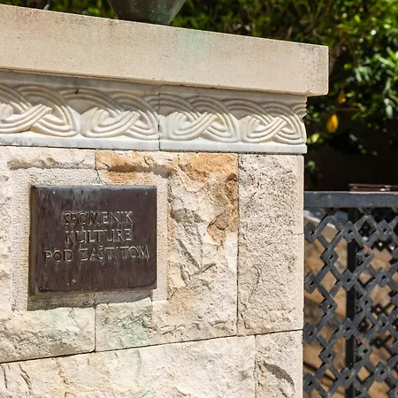 Nada - Unique & Artistic Villa