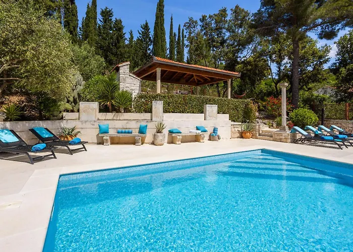 Nada - Unique & Artistic Villa *