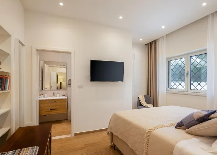 Nada - Unique & Artistic * Korčula