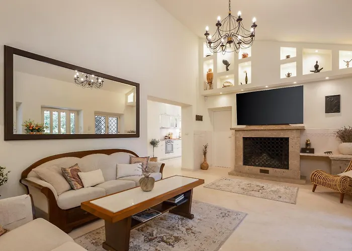 Nada - Unique & Artistic * Korčula