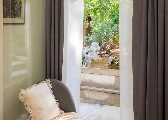 Nada - Unique & Artistic Villa