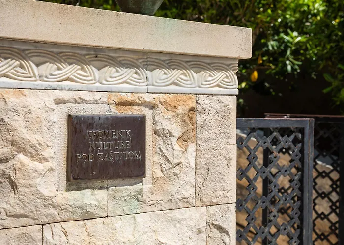 Nada - Unique & Artistic Villa