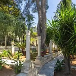 Nada - Unique & Artistic Villa *